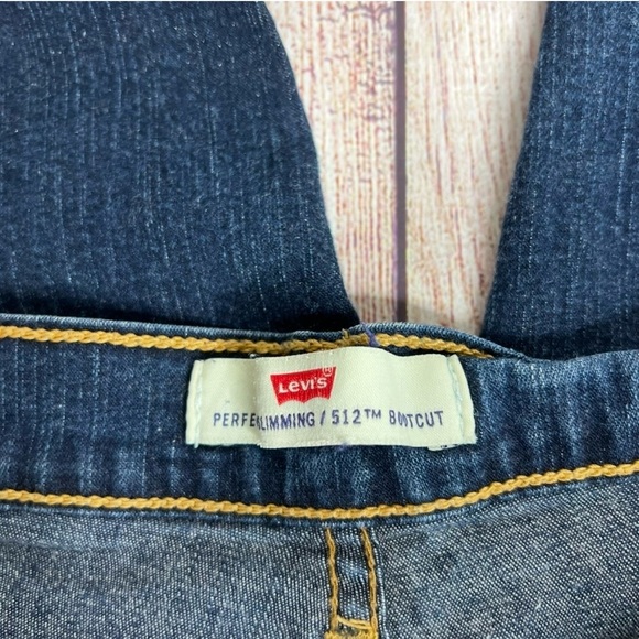 512 Levi’s Bootcut Denim Jeans 12 Short - Picture 4 of 9
